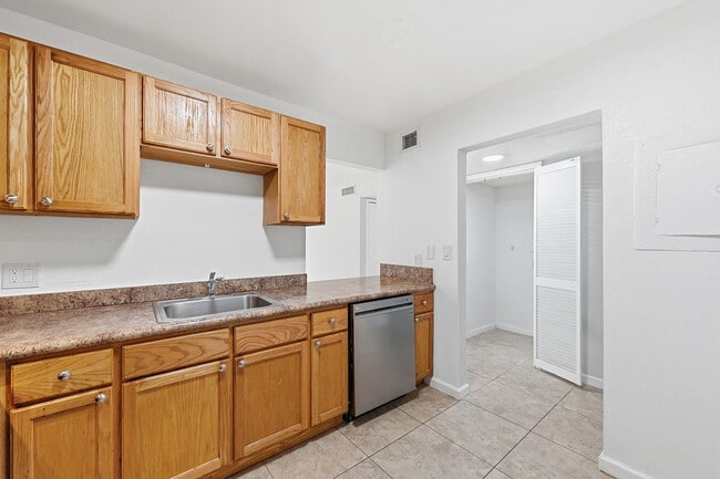 Photo - 7541 NW 16th St Unit 1211