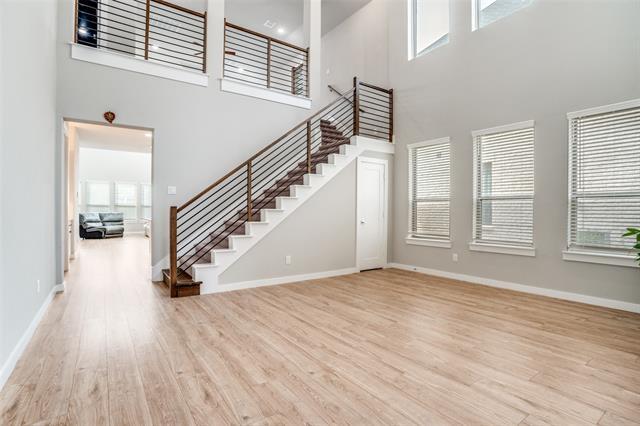 Photo - 1291 Crescent Ln