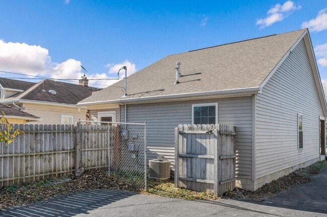 Photo - Pasadena Avenue