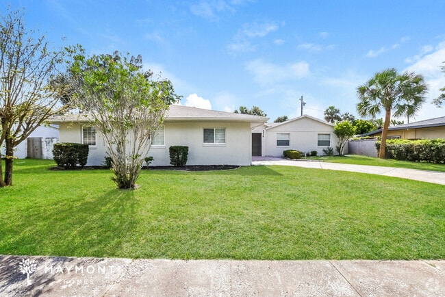 Building Photo - 5536 Kingswood Dr Rental