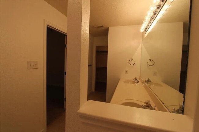 Photo - 22715 Bridgewater Dr