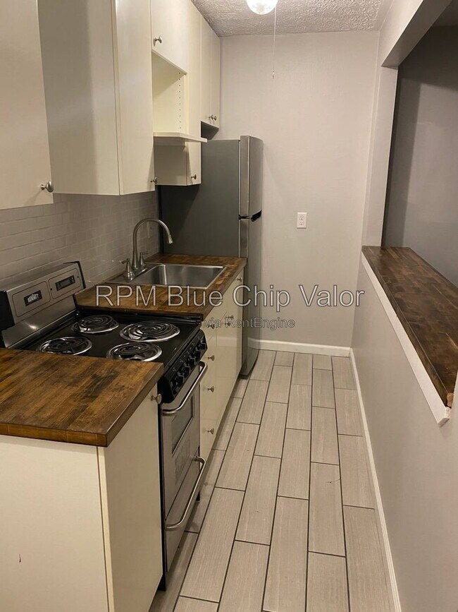 2118 Kemper Ln Unit 11