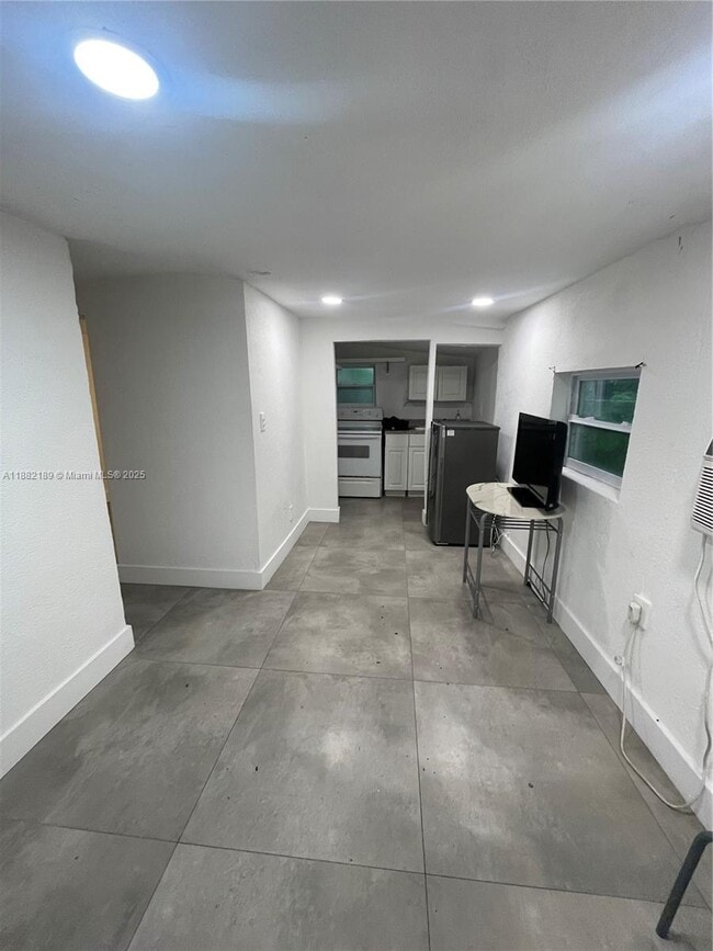 Building Photo - 460 NW 82nd Terrace Unit 2 Rental