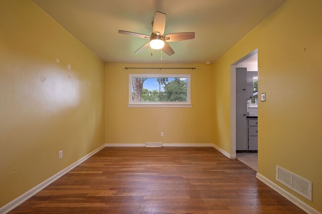 325 Alder Rd