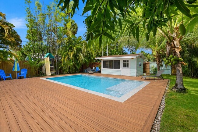 Photo - 721 N Lakeside Dr