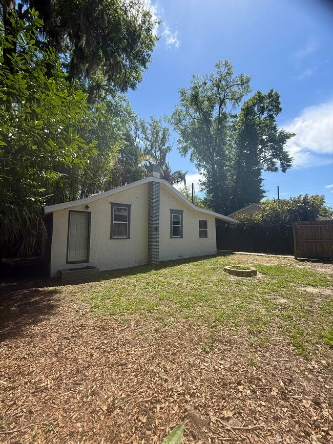 Building Photo - 237 Emory Pl