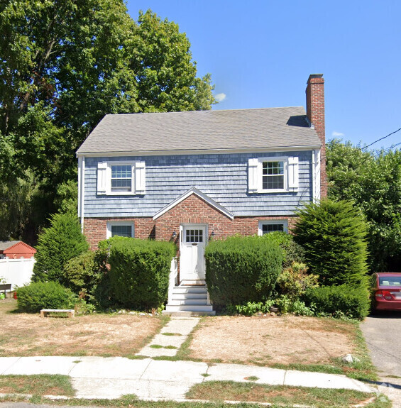 Building Photo - 42 Hatfield Rd Rental