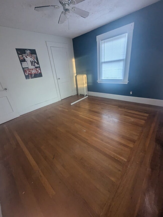 Photo - 66 Crescent St