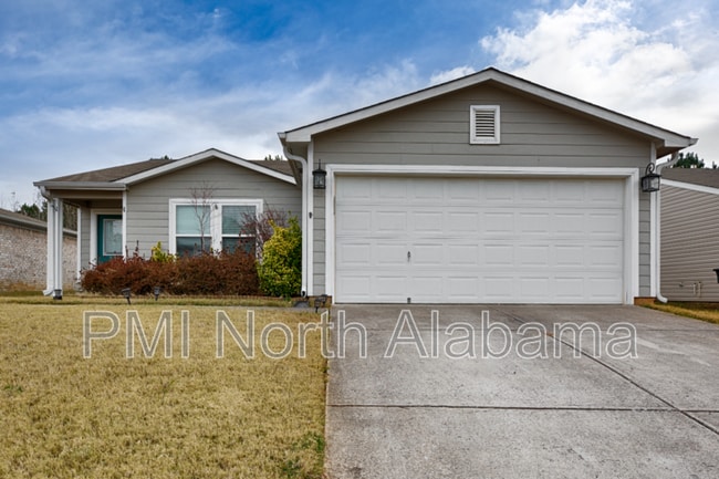 Photo - 325 Kenneth Blvd NW