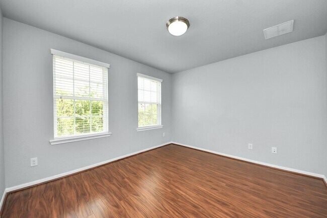 Photo - 6306 Bain Dr