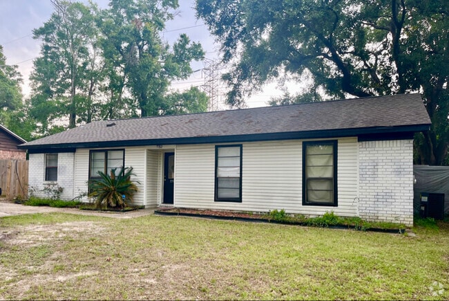 Building Photo - 7752 Deborah Dr Rental