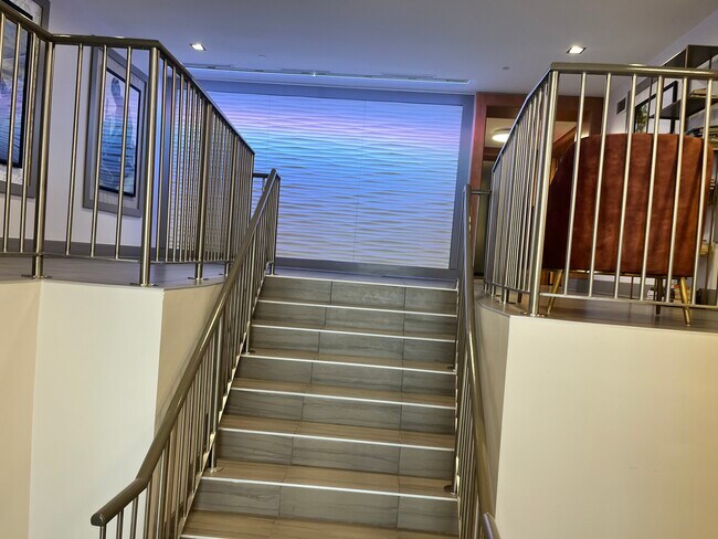 Photo - 355 I St SW Unidad S207