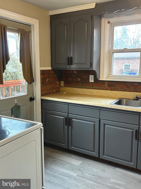 Photo - 325 Jefferson Ave