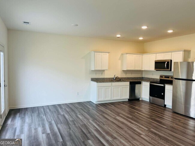 Photo - 404 Union Station St