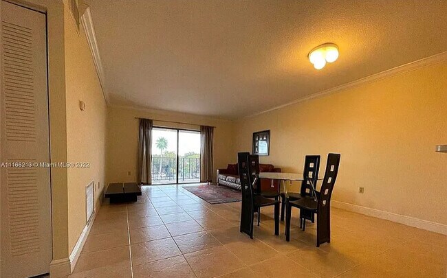 Building Photo - 10431 N Kendall Dr Unit D404 Rental