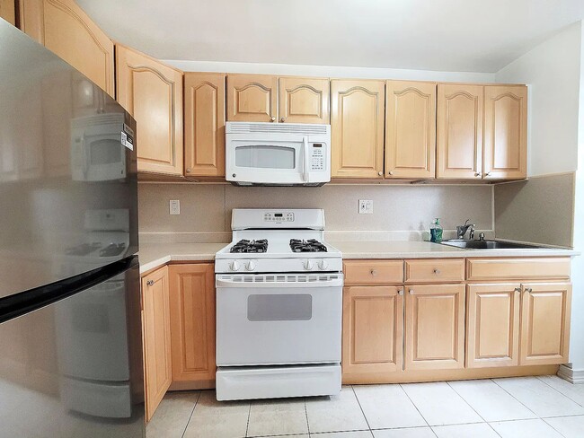 Photo - 105-28 65th Ave Unit 6F
