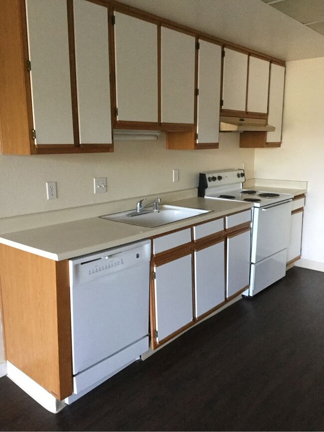 Photo - 2127-2129 E. 8th Street Unit 2127