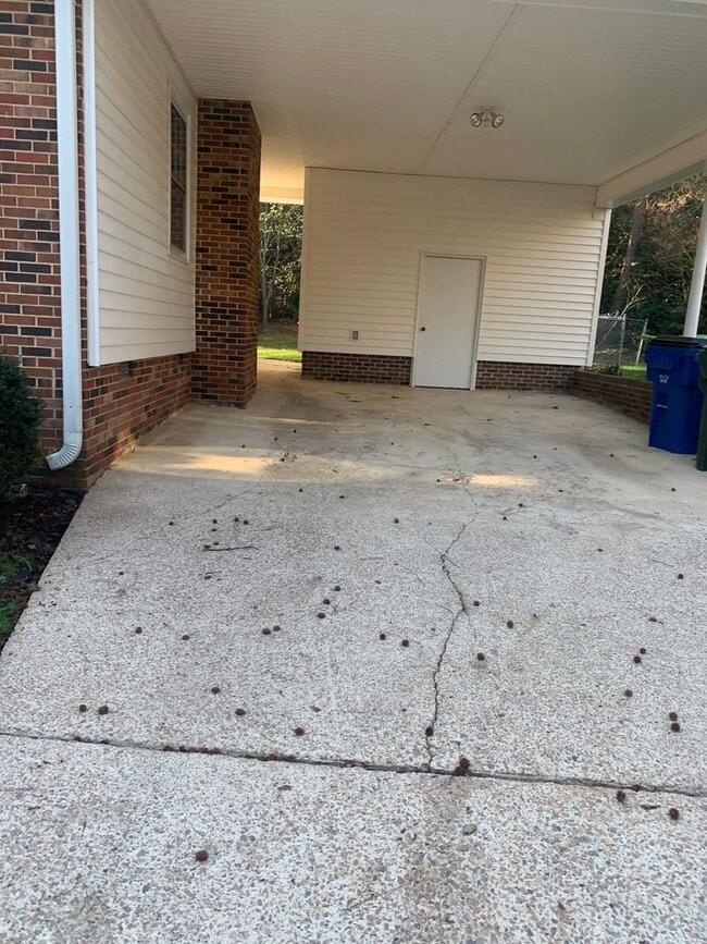 Photo - NORTH HILLS CHARMER--2 STORY--DOWNSTAIRS BEDROOM/OFFICE--FORMAL AREAS-LAUNDRY/MUD AREA-CARPORT