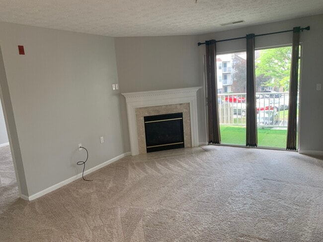 Photo - 8941 Town Center Cir Unidad 203