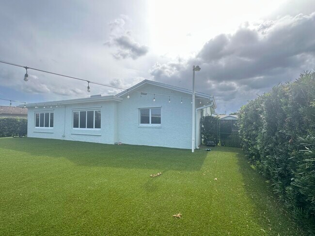 Photo - 7008 NW 99th Ave