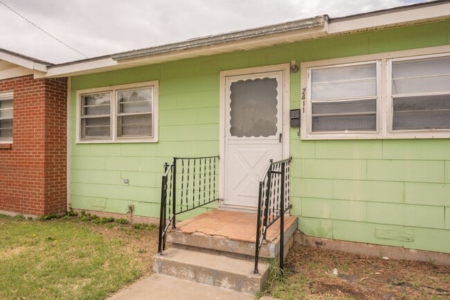 Photo - Three Bedroom Home for Lease!