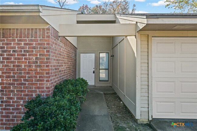 Photo - 2313 A Paul Revere St Unit A