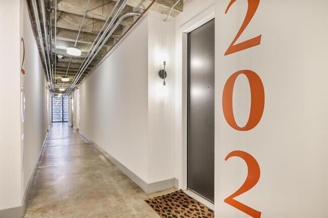 Photo - 1065 United Ave SE Unidad 202