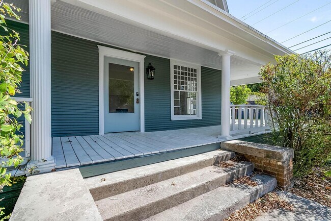 Photo - Large Newly Remodeled Home in Historic Fai...