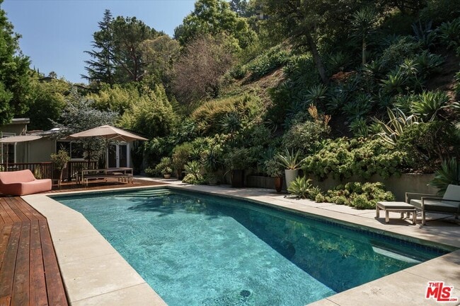 2412 Canyon Oak Dr