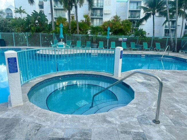 Building Photo - 3675 Seaside Dr Unit 337