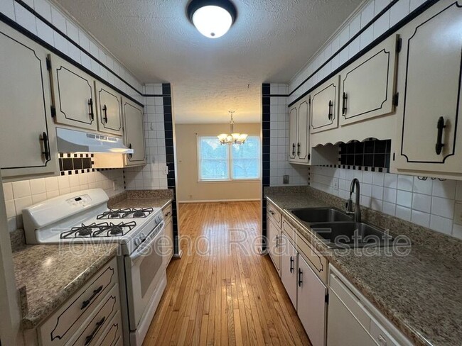 Photo - 5214 Rockingham Rd