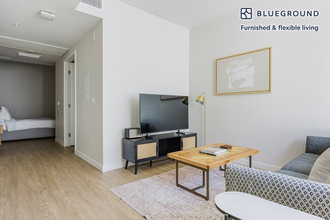 Photo - 200 Mesnager St Unidad FL5-ID1243