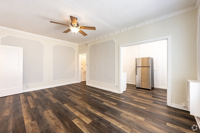Studio - 450SF - Dining Room