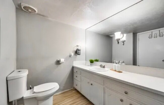 Photo - 600 Liddon Ave