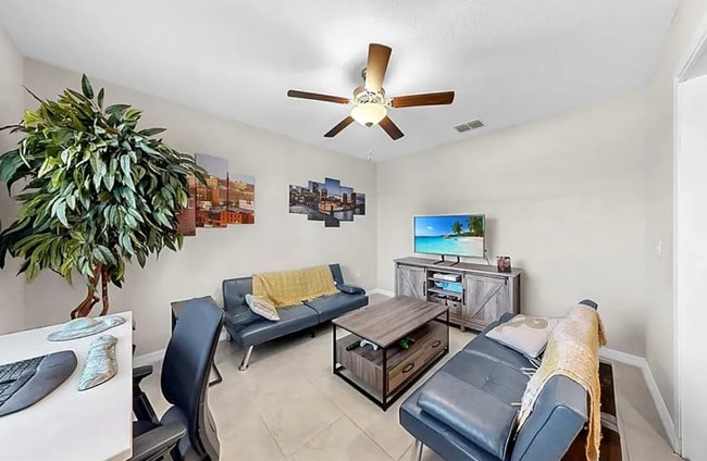 Photo - Beautiful 6BR with Amenities - Now Available!