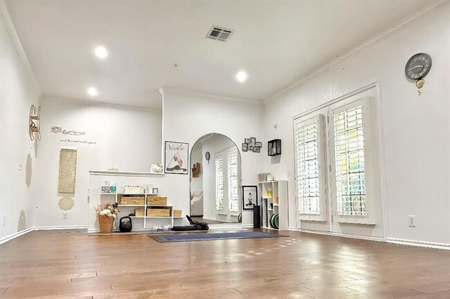 Photo - 6162 N Brookline Ave Unit 15