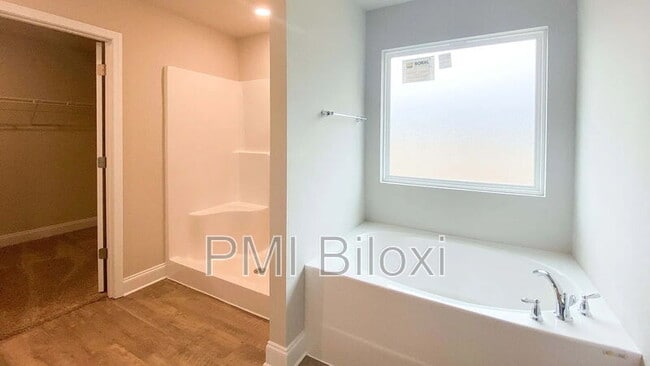 Photo - 1005 Enclave Cir