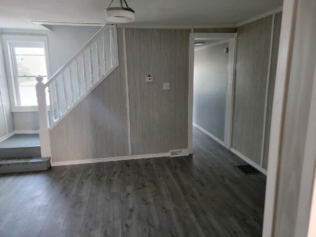 Photo - 437 Morgan Ave