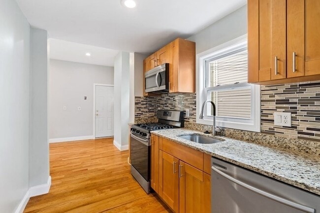 Photo - 79 Derby St Unit 1