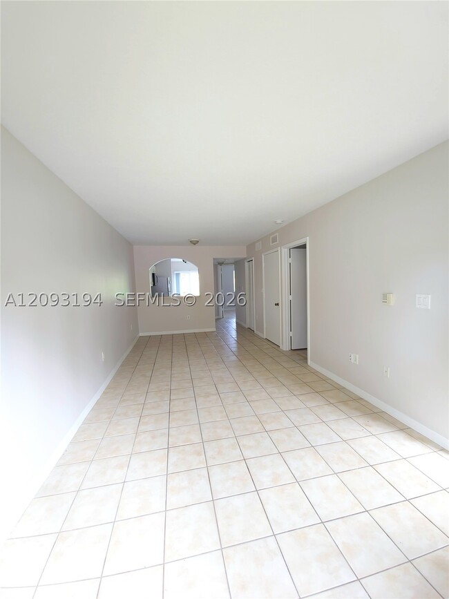 3398 NE 9th Dr Unit 102