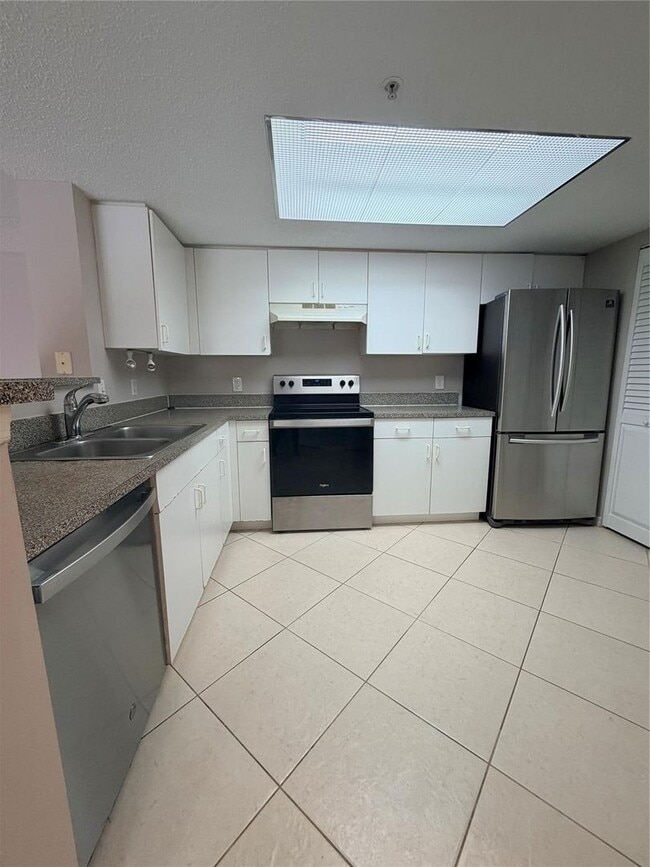 Photo - 5025 Wiles Rd