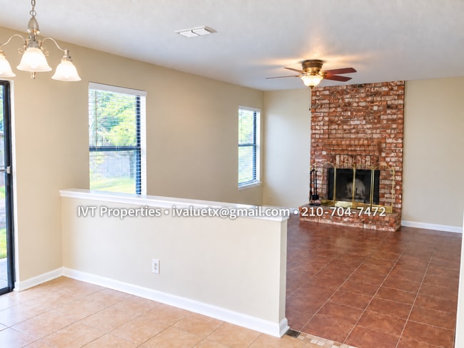 7311 Sunscape Way