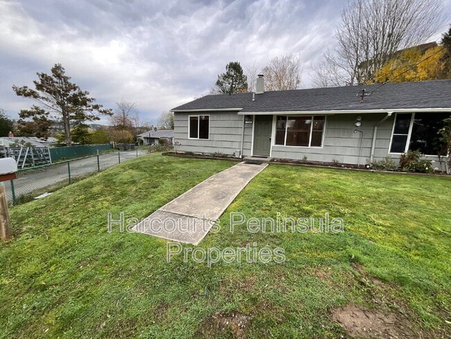 Photo - 1742 Anderson St