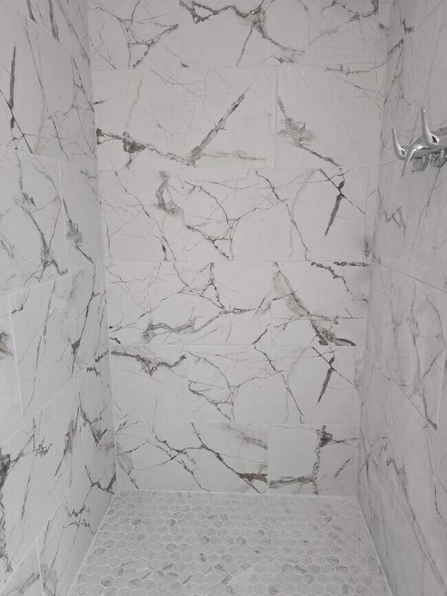 Photo - Remodeled 4Bd 3Bath home w Basement!