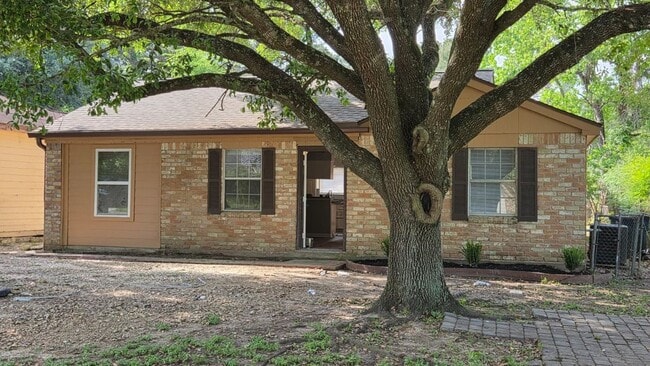 Photo - 11823 Stonehedge Dr