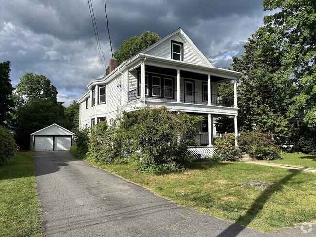 Building Photo - 34 Pond St Rental