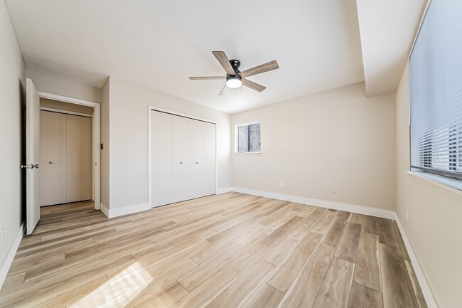 Photo - Hallwood Manor Apartments