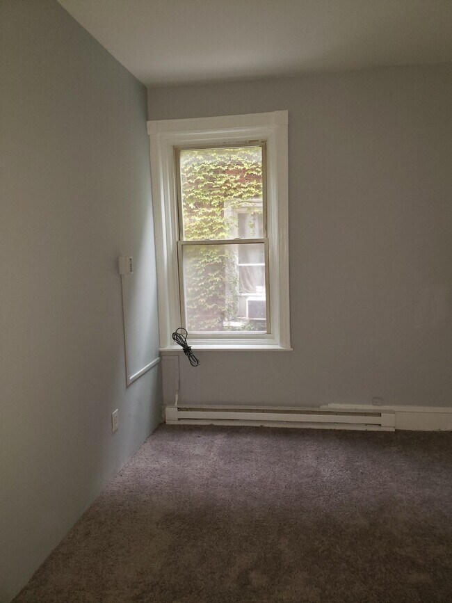 Photo - 4522 N Broad St Unidad 2