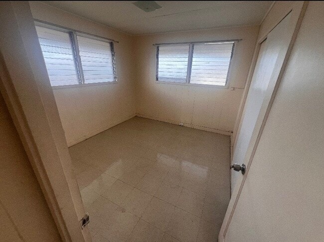 Photo - 94-965-965 Awanei St Unit B