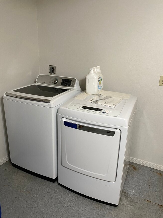 Photo - 7359 Gribble St